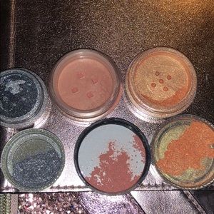 Three loose pigment shimmers